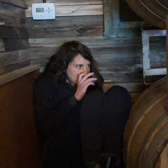 Meet your Posher, Roseann - Picture 1 of 1